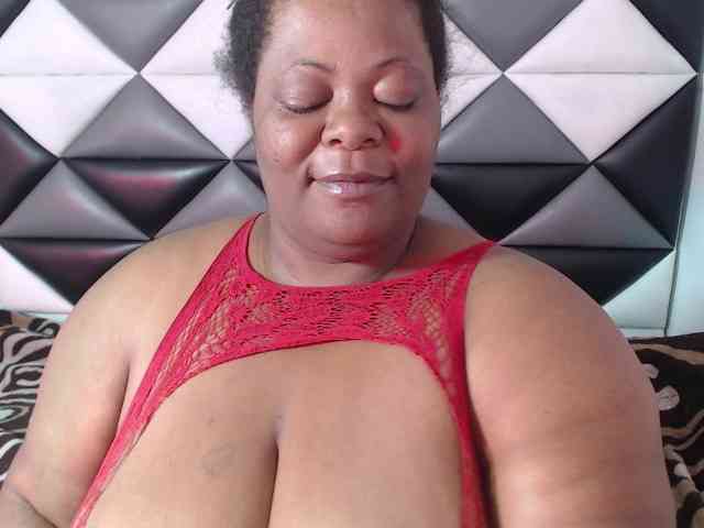 ShantalBBW webcam