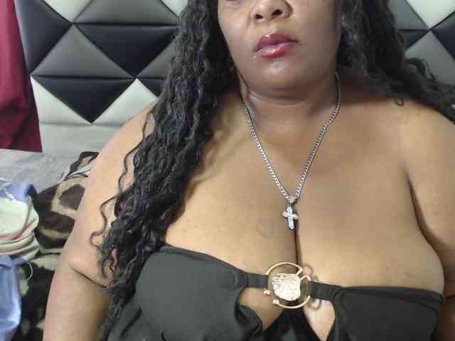 ShantalBBW webcam