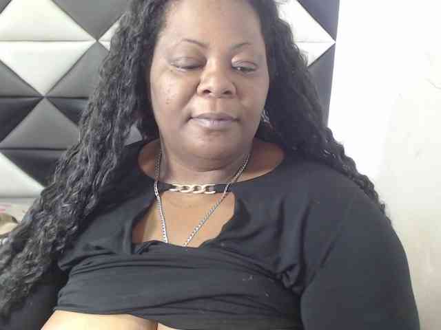 ShantalBBW webcam