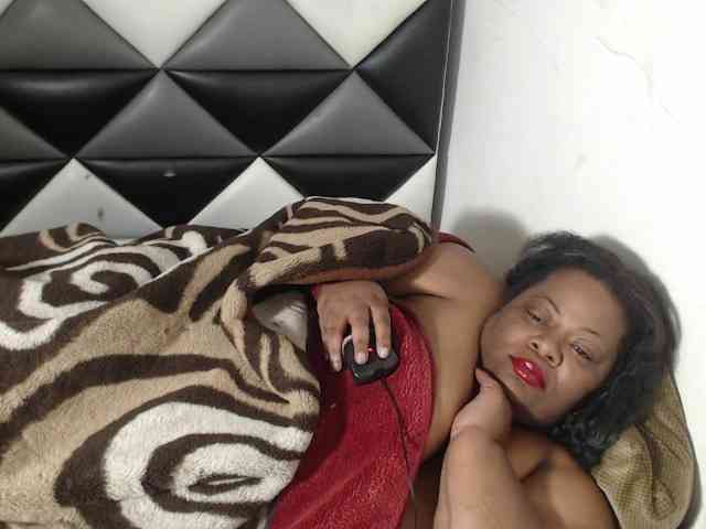 ShantalBBW webcam