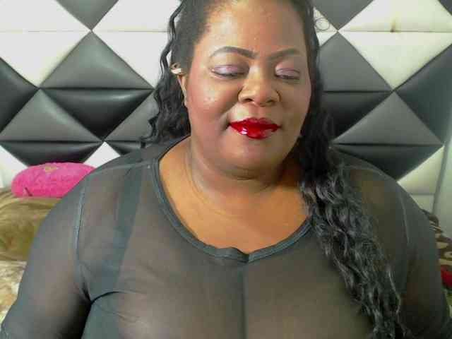 ShantalBBW webcam