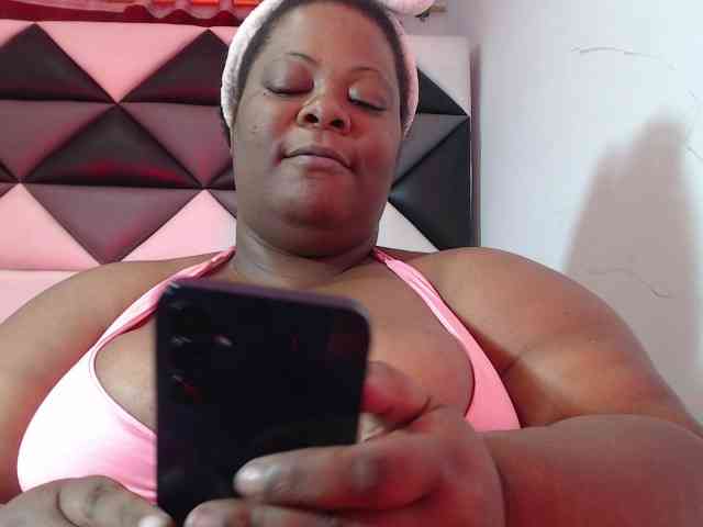 ShantalBBW Live Webcam on BongaCams