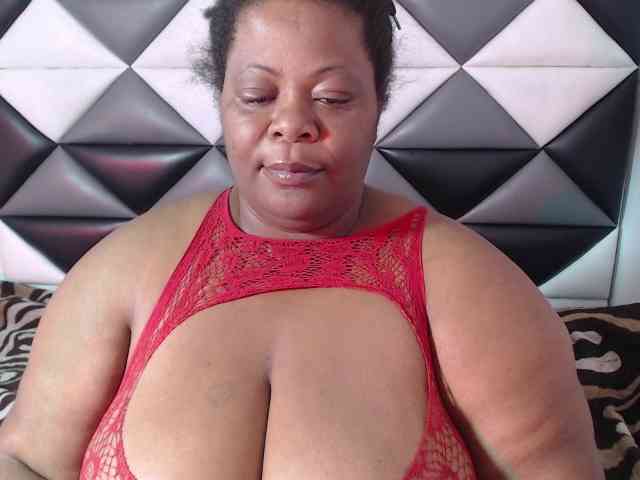 ShantalBBW webcam