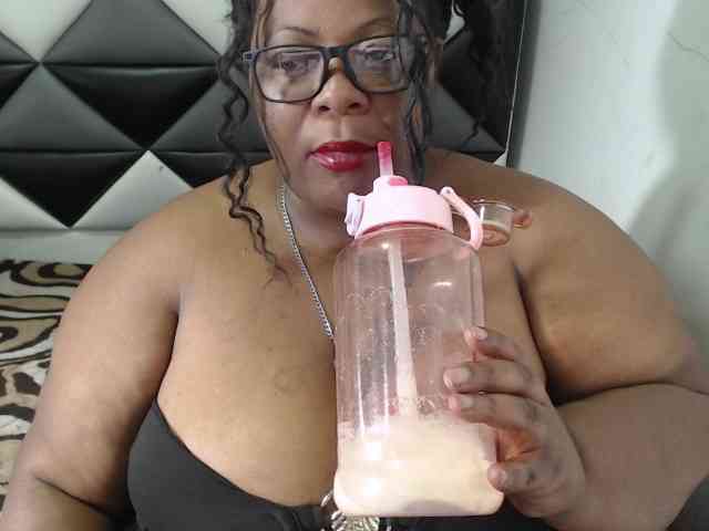 ShantalBBW webcam