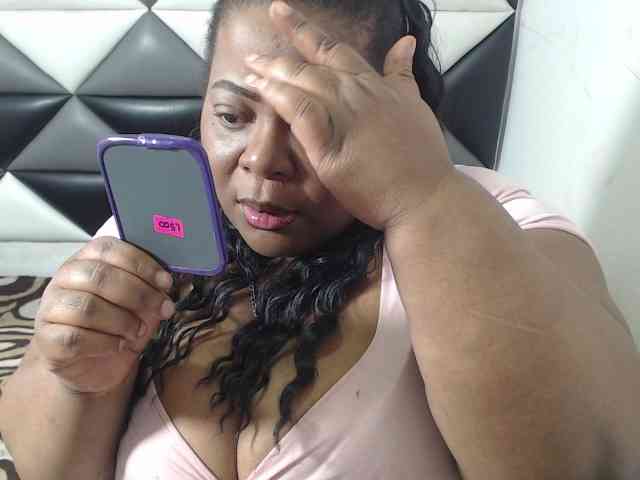 ShantalBBW webcam