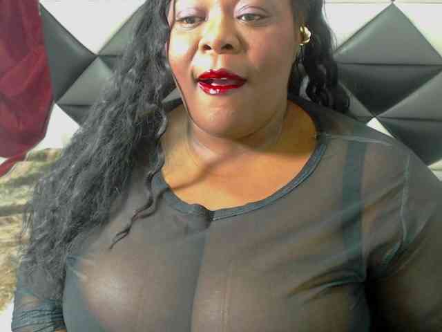 ShantalBBW webcam