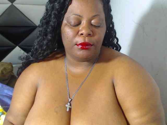 ShantalBBW webcam