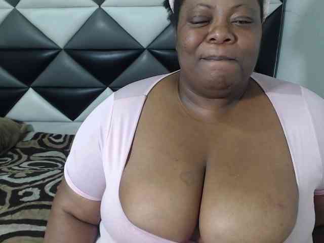 ShantalBBW webcam