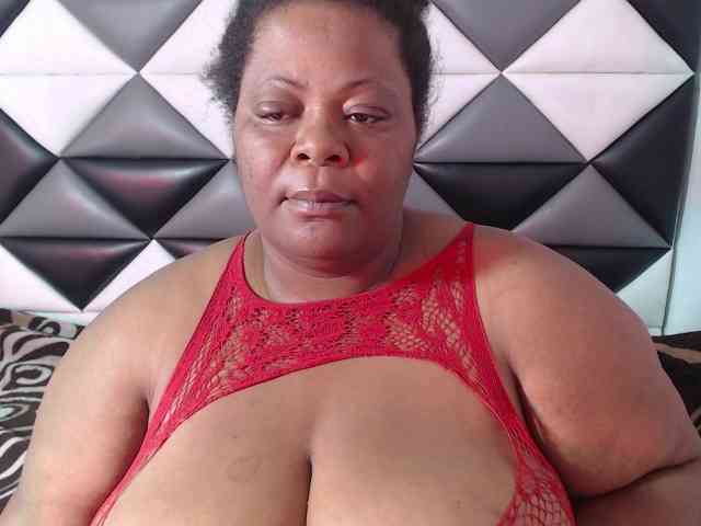ShantalBBW webcam