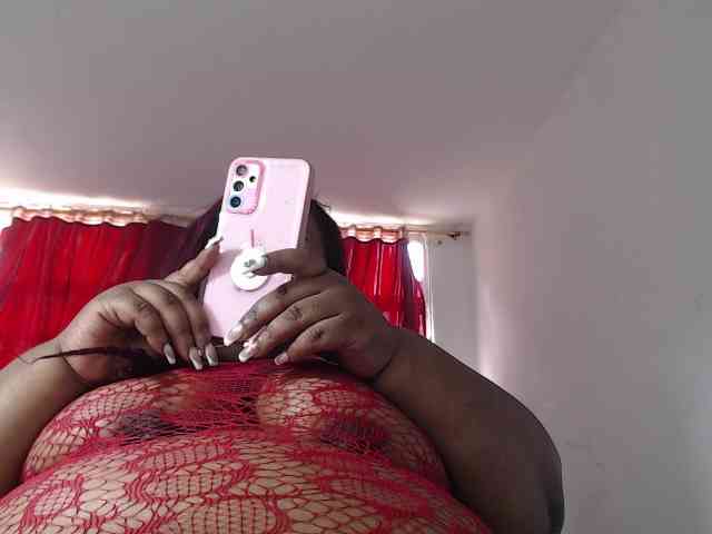 ShantalBBW webcam
