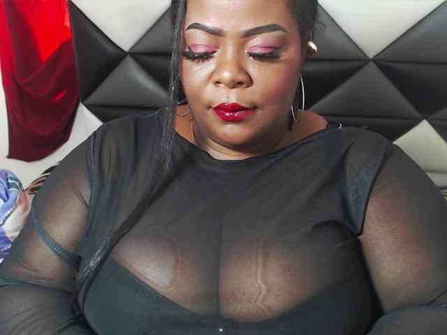 ShantalBBW webcam