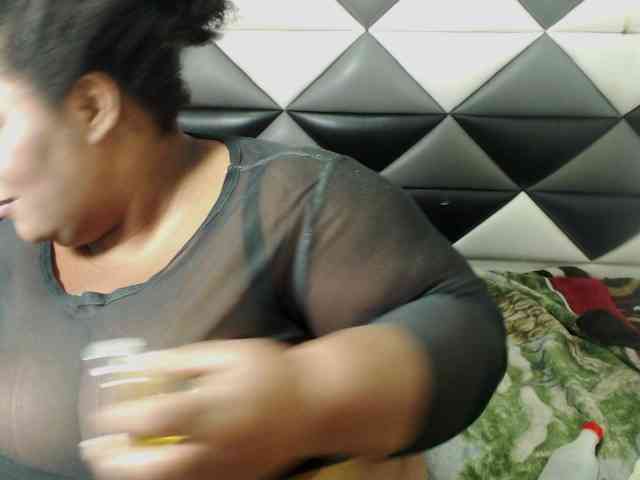 ShantalBBW webcam