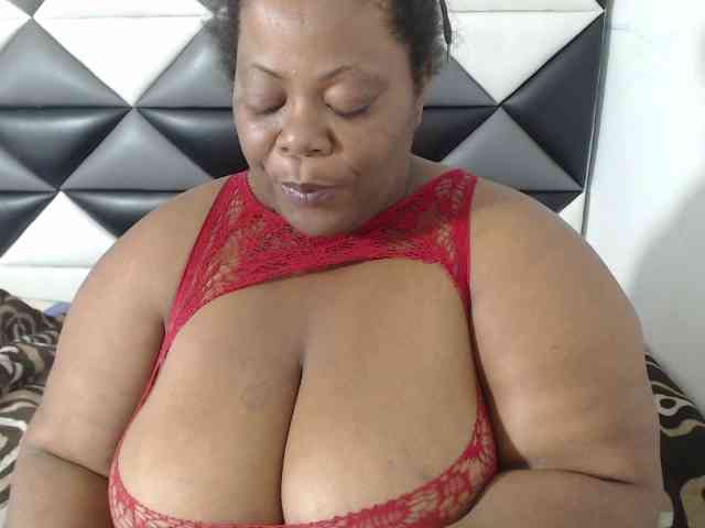 ShantalBBW webcam