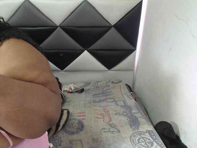 ShantalBBW webcam