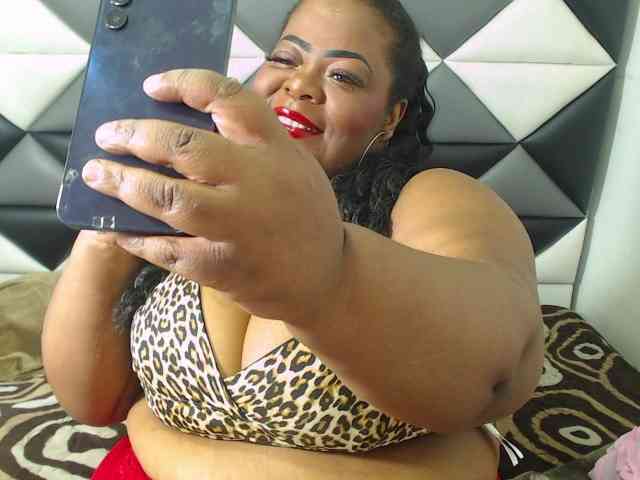 ShantalBBW webcam