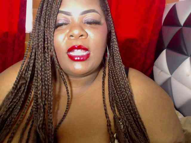 ShantalBBW webcam