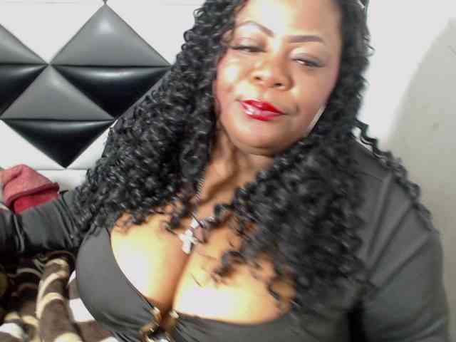 ShantalBBW webcam