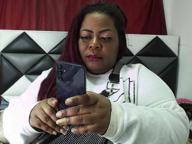 ShantalBBW webcam