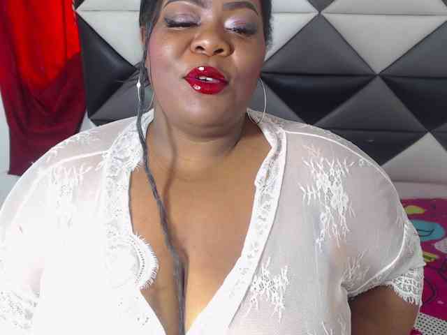ShantalBBW webcam