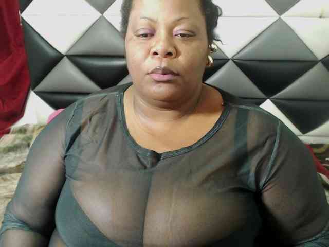 ShantalBBW webcam
