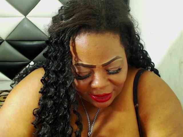ShantalBBW webcam