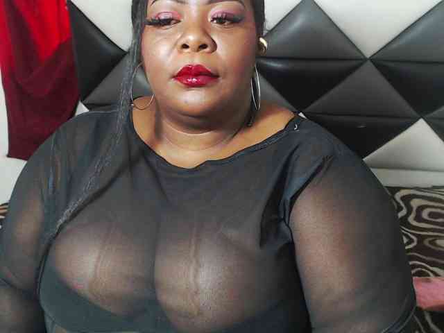 ShantalBBW webcam