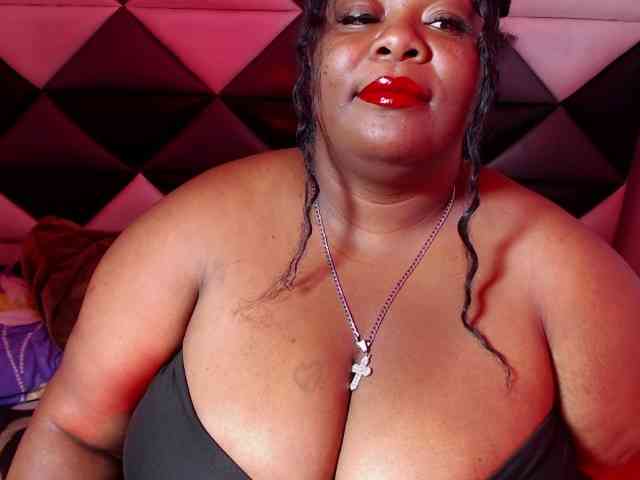 Modelo: ShantalBBW