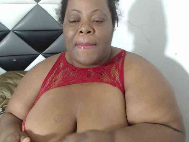 ShantalBBW webcam