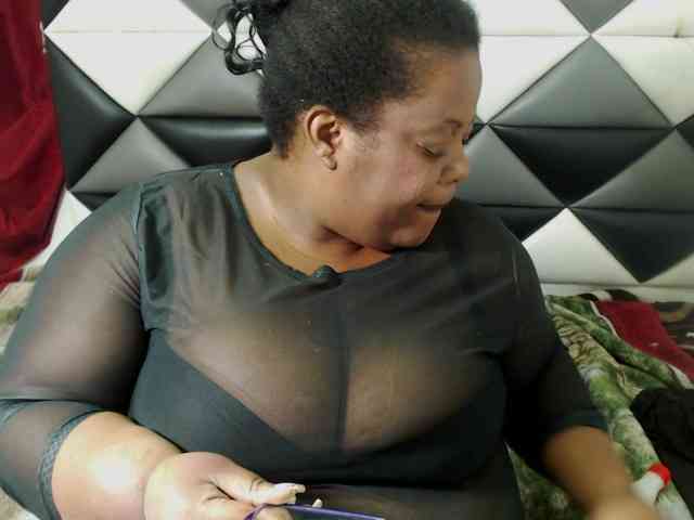 ShantalBBW webcam
