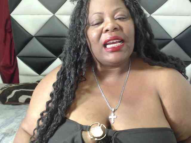 ShantalBBW webcam