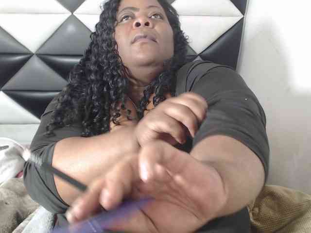 ShantalBBW webcam