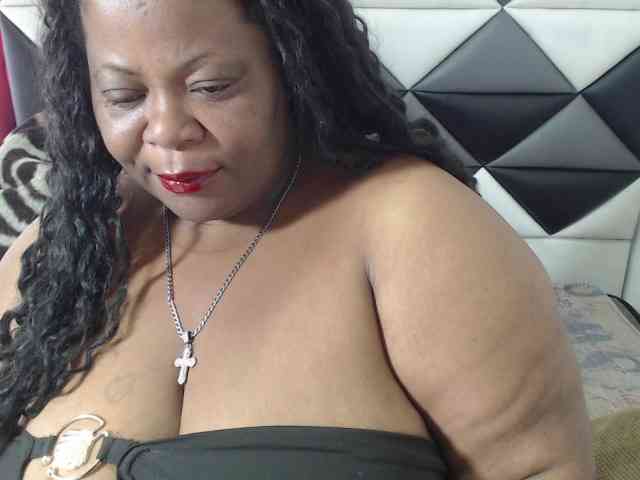 ShantalBBW webcam