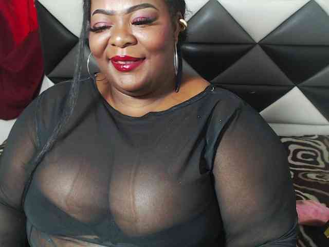 ShantalBBW webcam