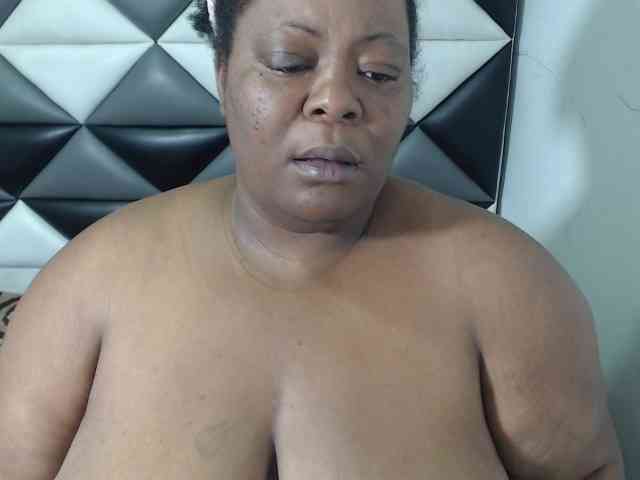 ShantalBBW webcam