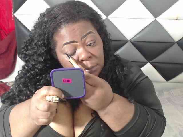 ShantalBBW webcam