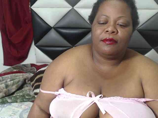 ShantalBBW webcam