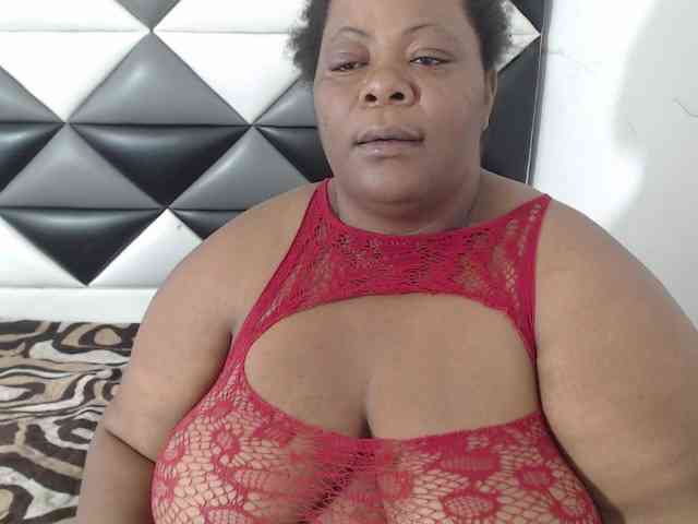 ShantalBBW webcam