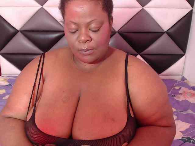 ShantalBBW webcam