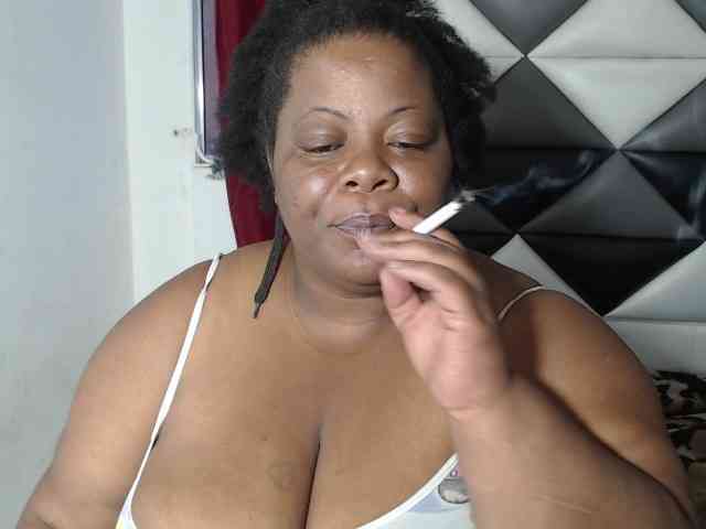 ShantalBBW webcam