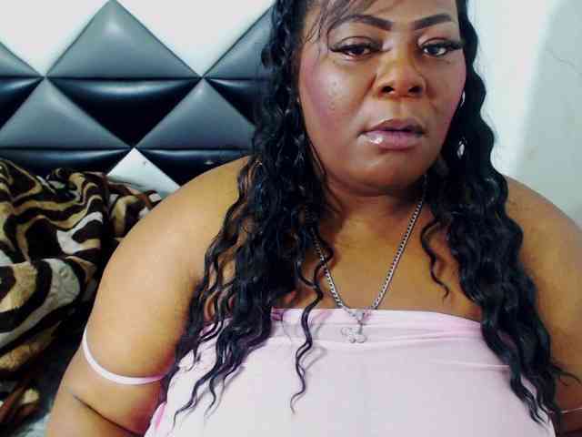 ShantalBBW webcam