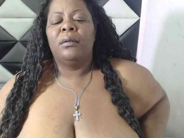 ShantalBBW webcam