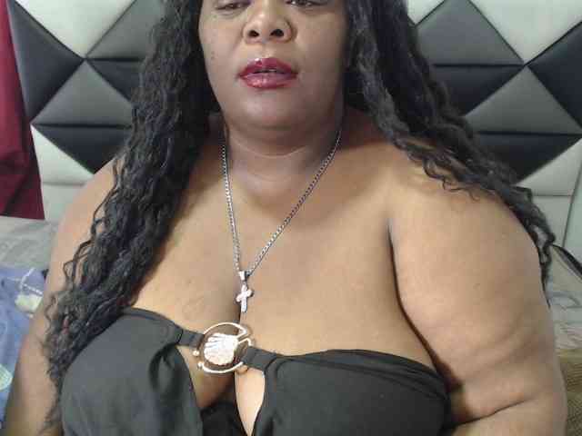 ShantalBBW webcam