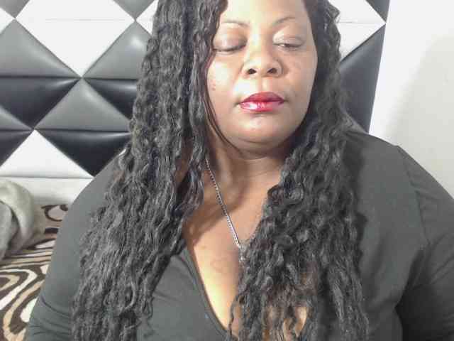 ShantalBBW webcam