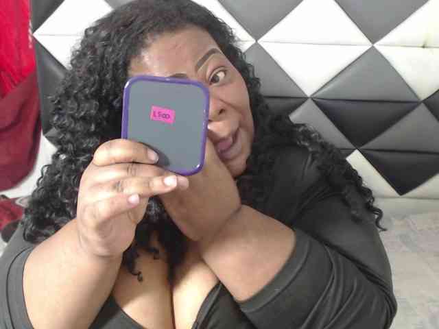 ShantalBBW webcam