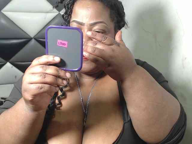 ShantalBBW webcam