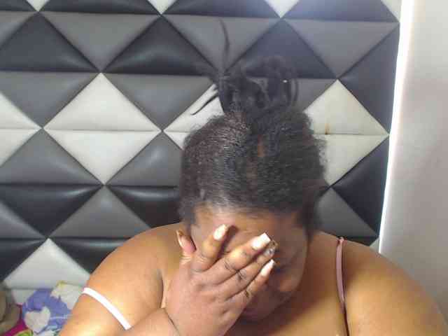 ShantalBBW webcam
