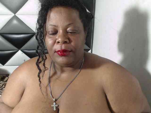 ShantalBBW webcam