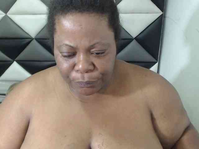 ShantalBBW webcam