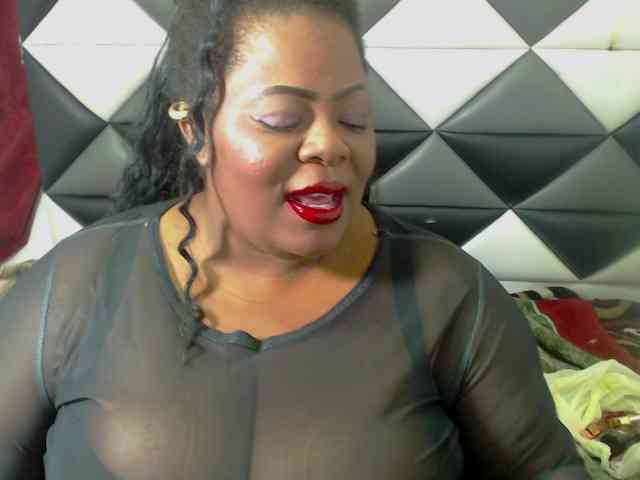 ShantalBBW webcam