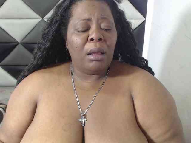 ShantalBBW webcam